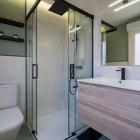 Apartment Hita By People